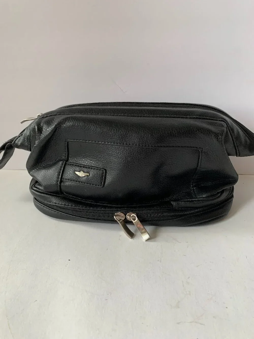 DOCKETS MENS Black Travel Toiletry Bag